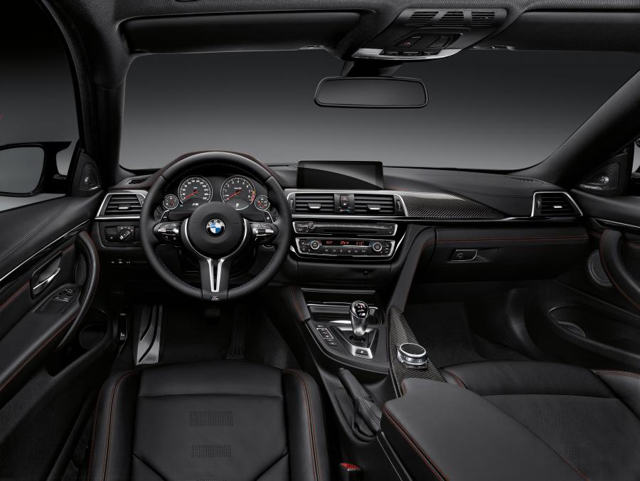 Торпедо BMW M4 Coupe (F82) 2017 года  (WW) (фото 8 из 11)
